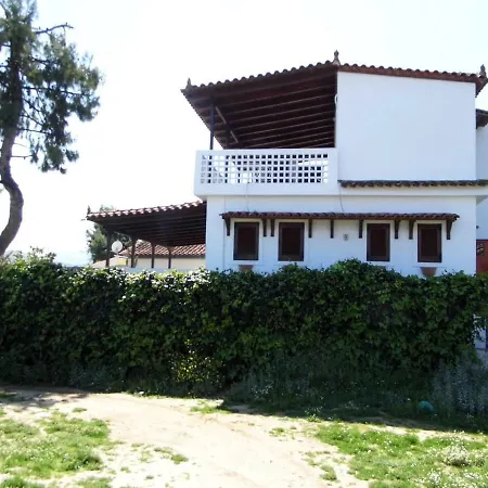 Ferienhaus μονοκατοικία με όμορφο κήπο δίπλα στη θάλασσα Míloi