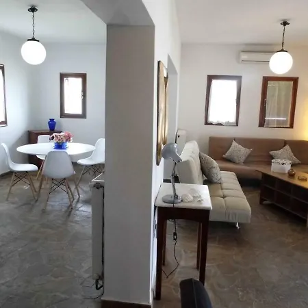 Ferienhaus μονοκατοικία με όμορφο κήπο δίπλα στη θάλασσα *